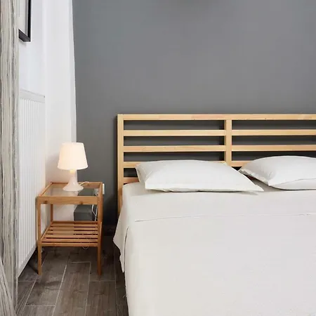 Central Downtown One Bedroom