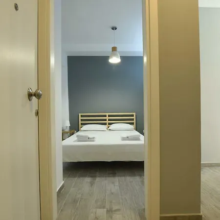 Central Downtown One Bedroom *