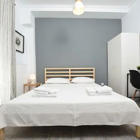 Central Downtown One Bedroom Apartament *