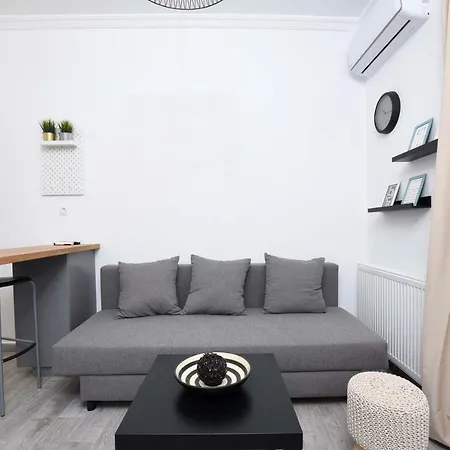 Central Downtown One Bedroom Salonicco