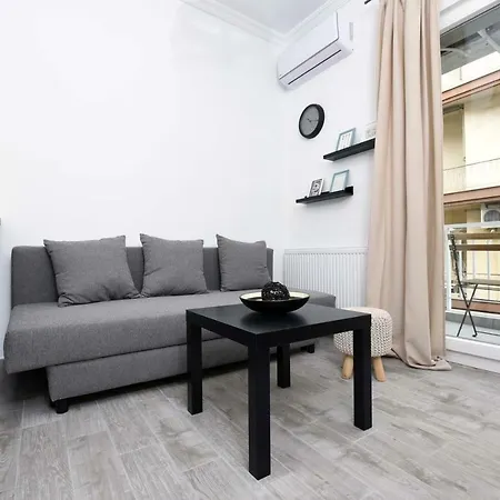 Central Downtown One Bedroom