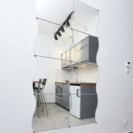Central Downtown One Bedroom Apartament