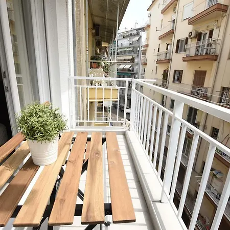 Central Downtown One Bedroom Salonicco